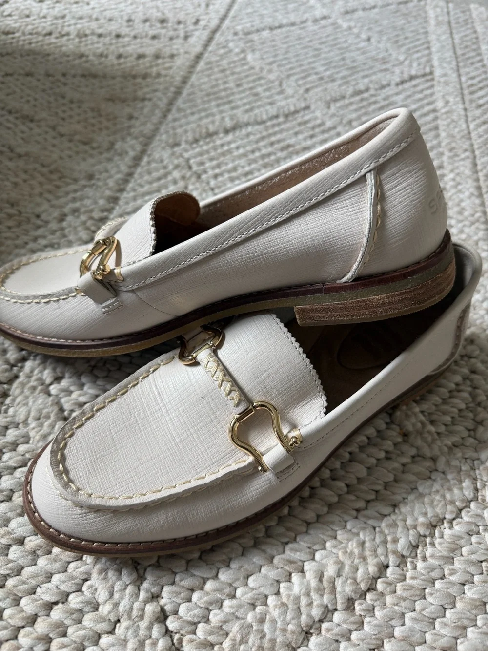 Sperry Women's Seaport Penny Plushwave Leather Loafers 8 Gold Hardware